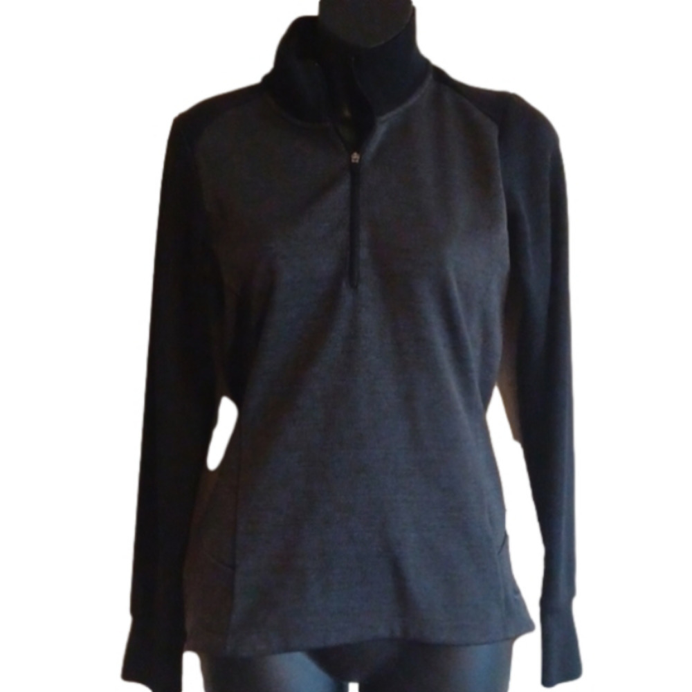 𝅺nike Golf 1/4 zip up.Size small.  Great black/ grey color. Good used condition